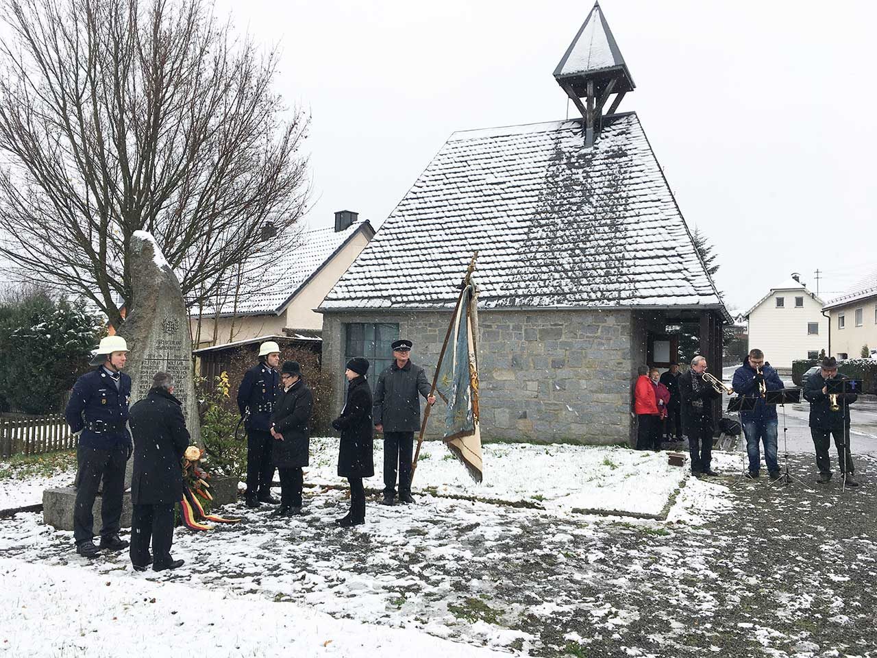 Gedenkfeier zum Volkstrauertag 2017 in Gundlitz